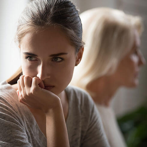 Stresszes nő dühös, belső feszültség és lélekgyógyítás